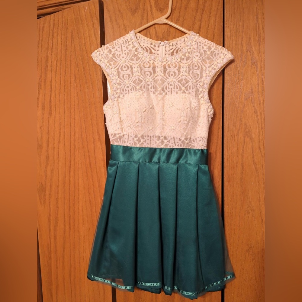 Beautiful white and green dress hand made bottom worn once size 4 homecoming